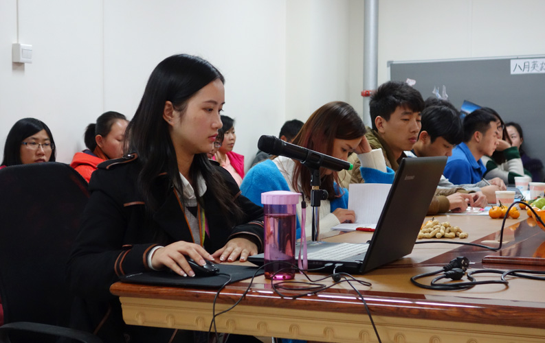 昆明天度網(wǎng)絡公司從2013年開始籌備新媒體營銷公益講座和老客戶網(wǎng)絡營銷沙龍，我們邀請了國內網(wǎng)絡營銷和移動互聯(lián)網(wǎng)營銷專家親臨公司，為保證培訓質量和溝通效果，我們每次只邀請20-30家老客戶參加（全免費），我們將秉承全公益、全免費、不推銷任何產品和服務、只講干貨等原則，為新老客戶創(chuàng)造更多價值。